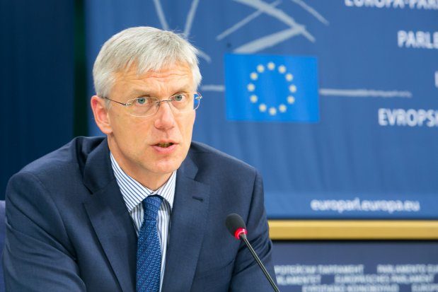 15-01-27-anti-money-laundering-directive-7