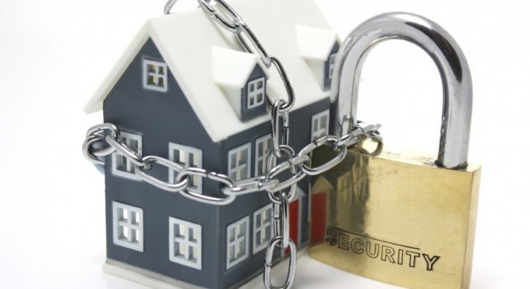 home-safety-chains-with-lock-750x410